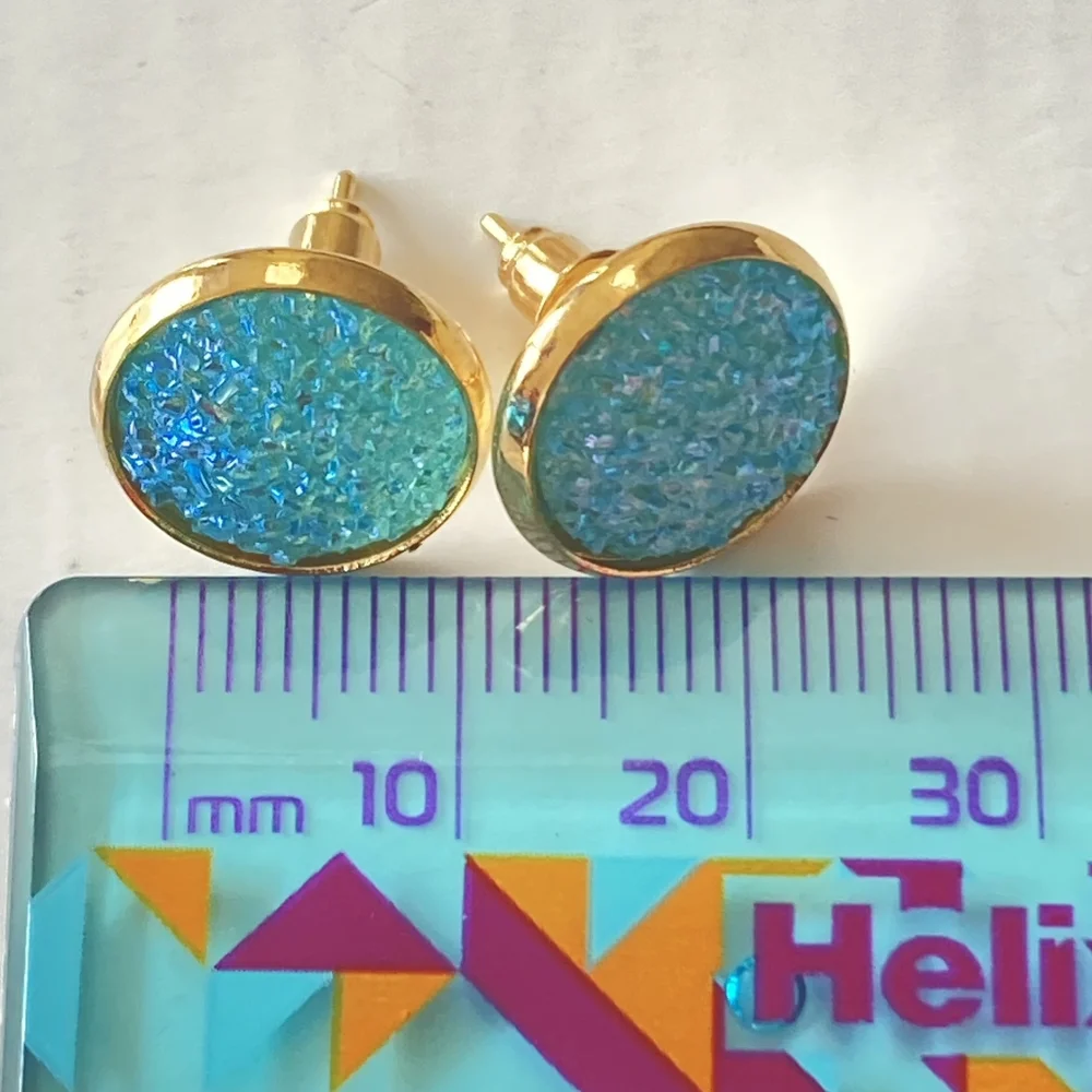 BNWT Sparkly Aquamarine Blue Stud Earrings - Add Glamour to Your Look - Picture 7 of 7